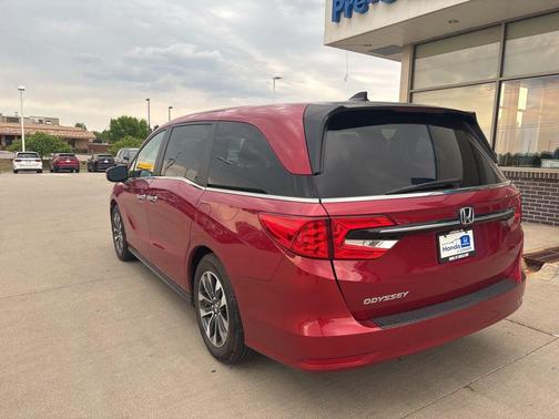 Radiant Red Metallic II 2022 Honda Odyssey EX-L