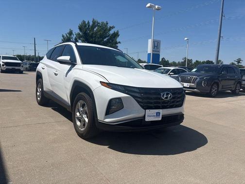 White Pearl 2024 Hyundai TUCSON SEL