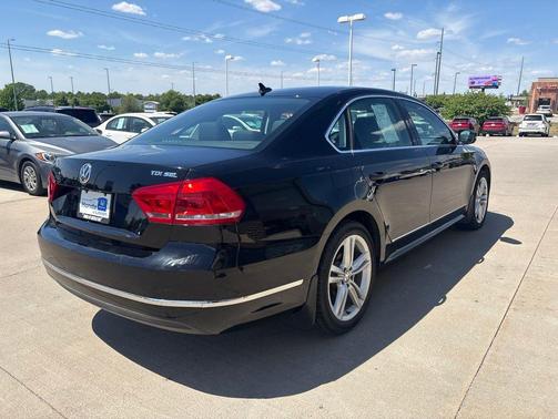 Black 2014 Volkswagen Passat 2.0L TDI DSG SEL Premium