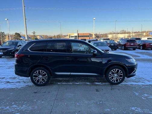2017 Mitsubishi Outlander SEL