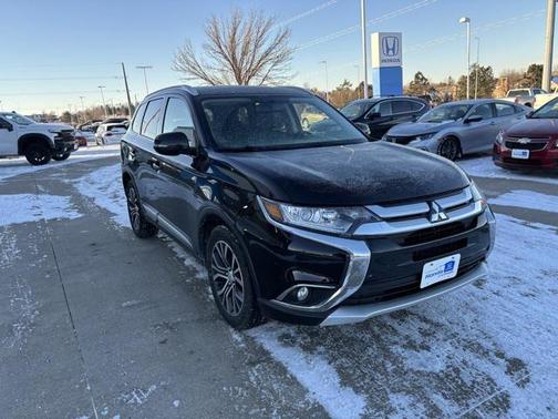 2017 Mitsubishi Outlander SEL