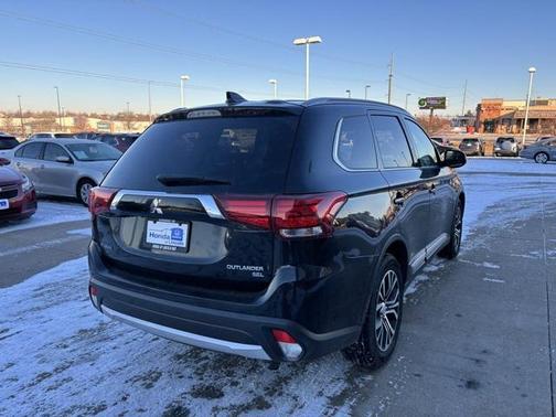 2017 Mitsubishi Outlander SEL