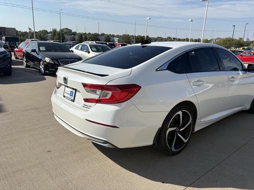 2022 Honda Accord Hybrid Base