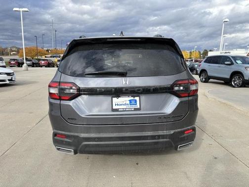 2025 Honda Pilot Black Edition