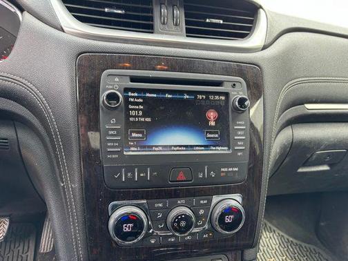 Siren Red Tintcoat 2017 Chevrolet Traverse Premier