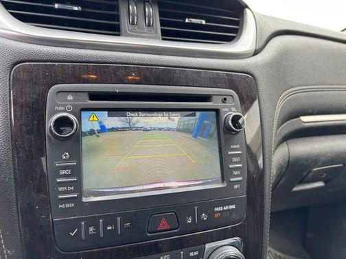 Siren Red Tintcoat 2017 Chevrolet Traverse Premier