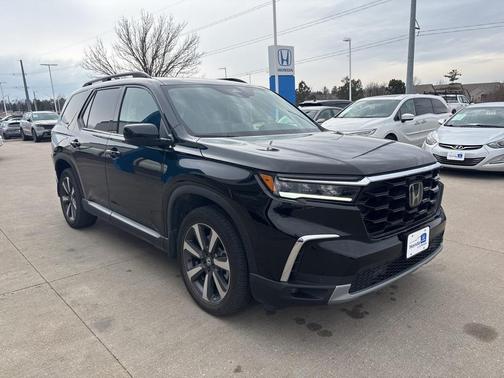 2023 Honda Pilot Touring 8-Passenger