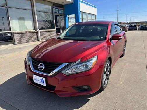 Cayenne Red 2016 Nissan Altima 2.5 SL