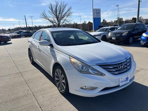 2012 Hyundai SONATA SE