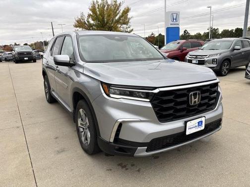 2023 Honda Pilot AWD EX-L 8 Passenger