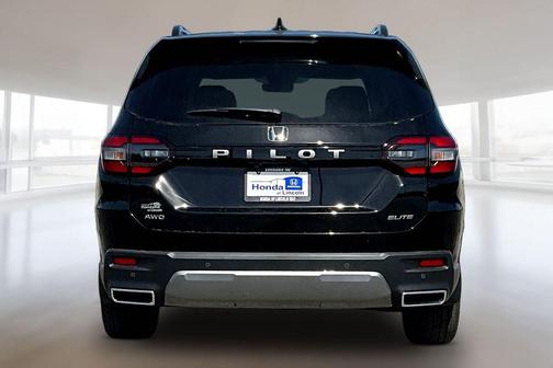 Crystal Black Pearl 2026 Honda Pilot Elite