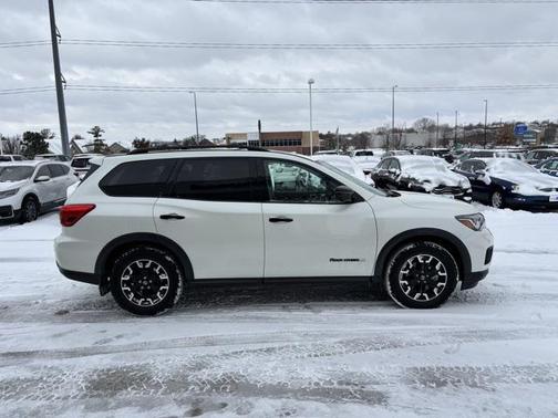 2020 Nissan Pathfinder SL 4WD