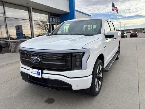 2022 Ford F-150 Lightning Platinum