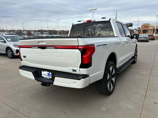 2022 Ford F-150 Lightning Platinum