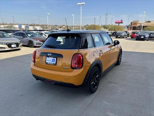 2017 MINI Hardtop Cooper