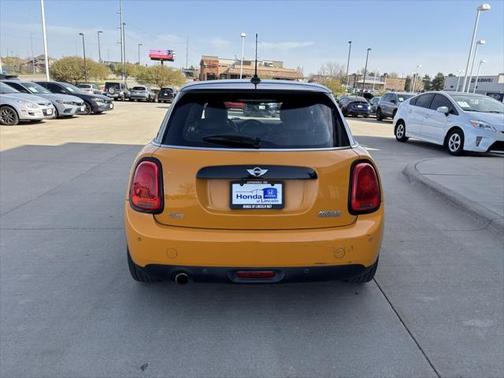 2017 MINI Hardtop Cooper