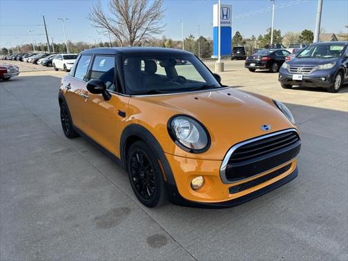 2017 MINI Hardtop Cooper