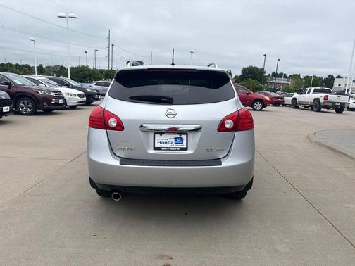 Brilliant Silver Metallic 2013 Nissan Rogue SV