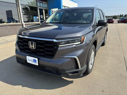 2023 Honda Pilot AWD LX