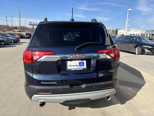 2017 GMC Acadia SLT-1