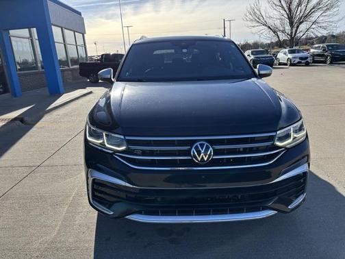 2022 Volkswagen Tiguan 2.0T SEL R-Line 4MOTION
