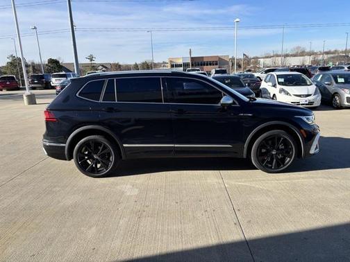 2022 Volkswagen Tiguan 2.0T SEL R-Line 4MOTION