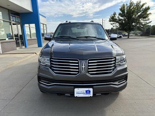 2017 Lincoln Navigator Select