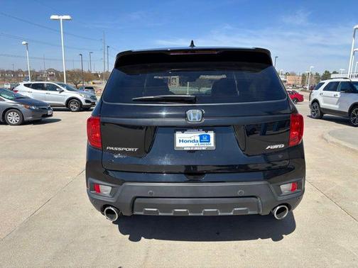 Crystal Black Pearl 2022 Honda Passport AWD EX-L