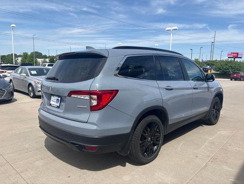 Gray 2022 Honda Pilot 2WD Special Edition