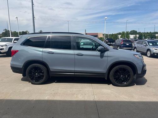 Gray 2022 Honda Pilot 2WD Special Edition