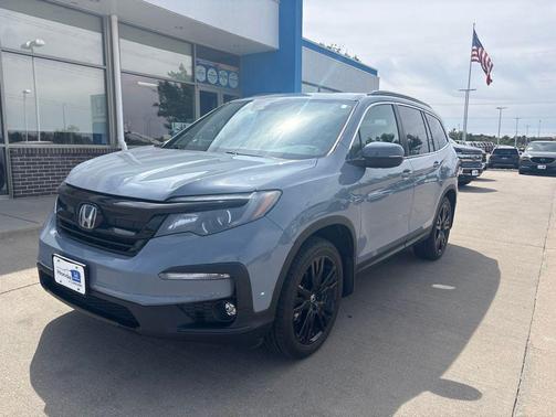 Gray 2022 Honda Pilot 2WD Special Edition