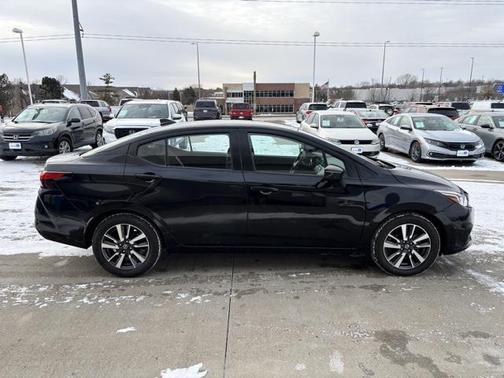 2021 Nissan Versa 1.6 SV