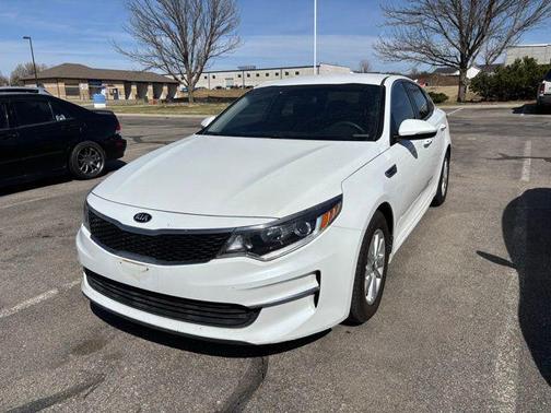 Snow White Pearl 2018 Kia Optima LX