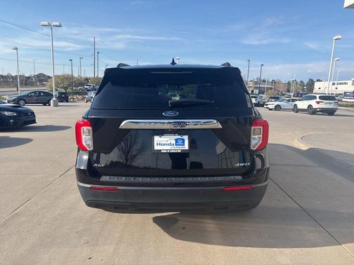 Black Metallic 2021 Ford Explorer XLT