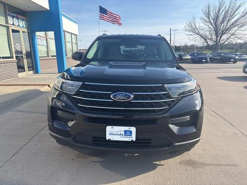 Black Metallic 2021 Ford Explorer XLT