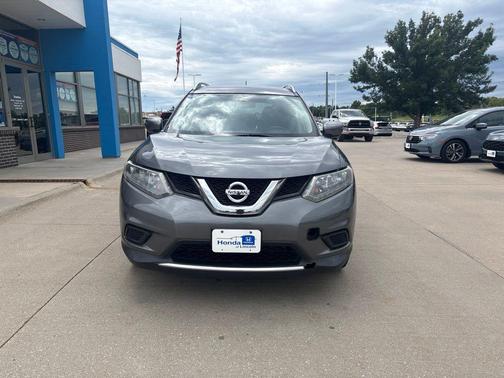 Gun Metallic 2016 Nissan Rogue SV