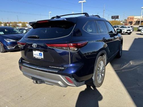 2021 Toyota Highlander Platinum