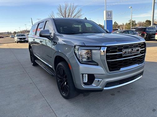 2024 GMC Yukon XL SLT