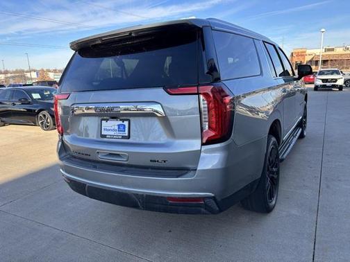 2024 GMC Yukon XL SLT