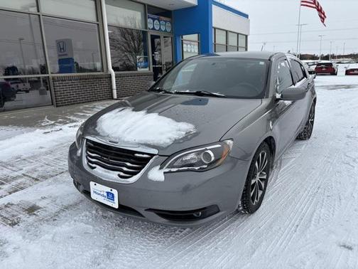 2013 Chrysler 200 Limited