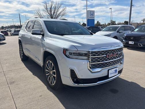 2020 GMC Acadia Denali