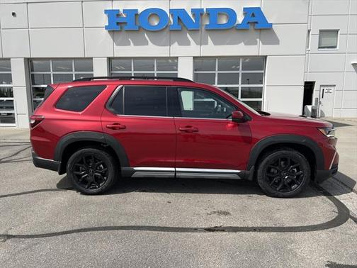 2025 Honda Pilot Touring 8-Passenger