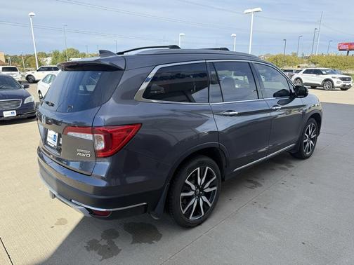 2021 Honda Pilot Touring 8-Passenger