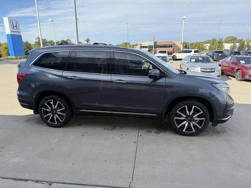 2021 Honda Pilot Touring 8-Passenger