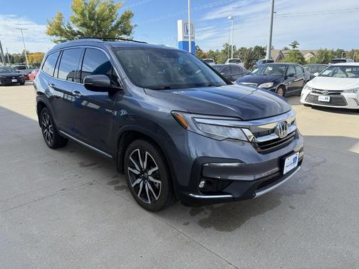 2021 Honda Pilot Touring 8-Passenger