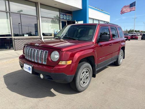 Deep Cherry Red Crystal Pearlcoat 2014 Jeep Patriot Sport