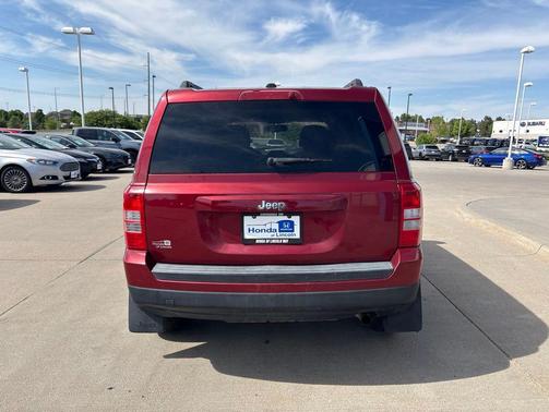 Deep Cherry Red Crystal Pearlcoat 2014 Jeep Patriot Sport