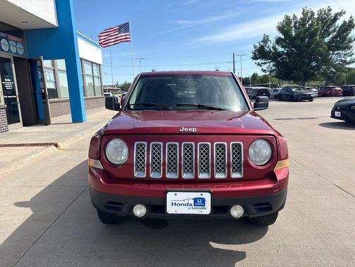Deep Cherry Red Crystal Pearlcoat 2014 Jeep Patriot Sport