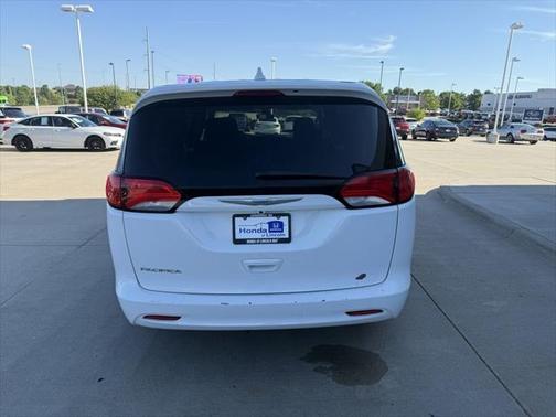 2017 Chrysler Pacifica LX