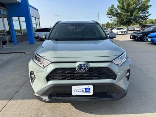 2020 Toyota RAV4 Hybrid XLE